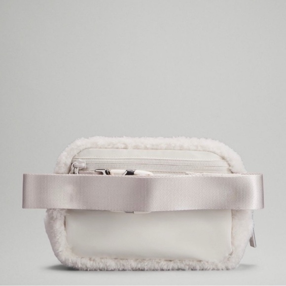 Lululemon Rabbit Fleece Everywhere Belt Bag (Lunar New Year Limited Edition) - Picture 5 of 6